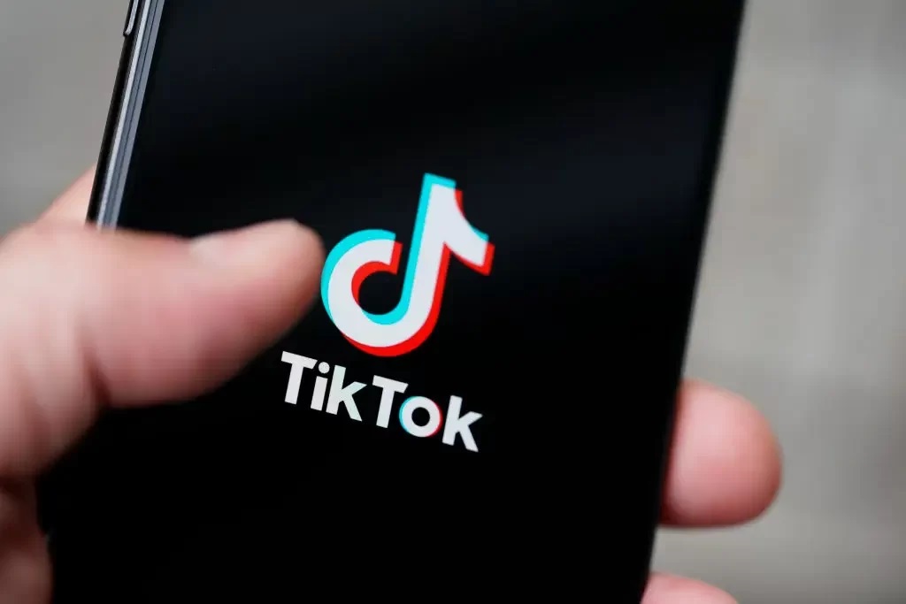 Blog do Dina - Dina Verifica: Mensagens de bom dia do TikTok, Kwai e  aplicativos chineses têm vírus?